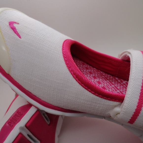 Nike NWT Mary Jane Size 6 White Sneakers Shoes - Picture 11 of 15